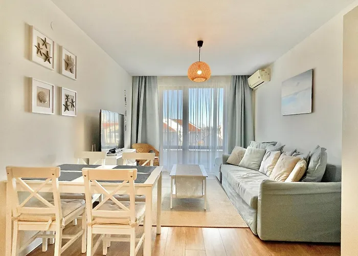 Апартамент Prestige - Private - Bsr - 2 4*